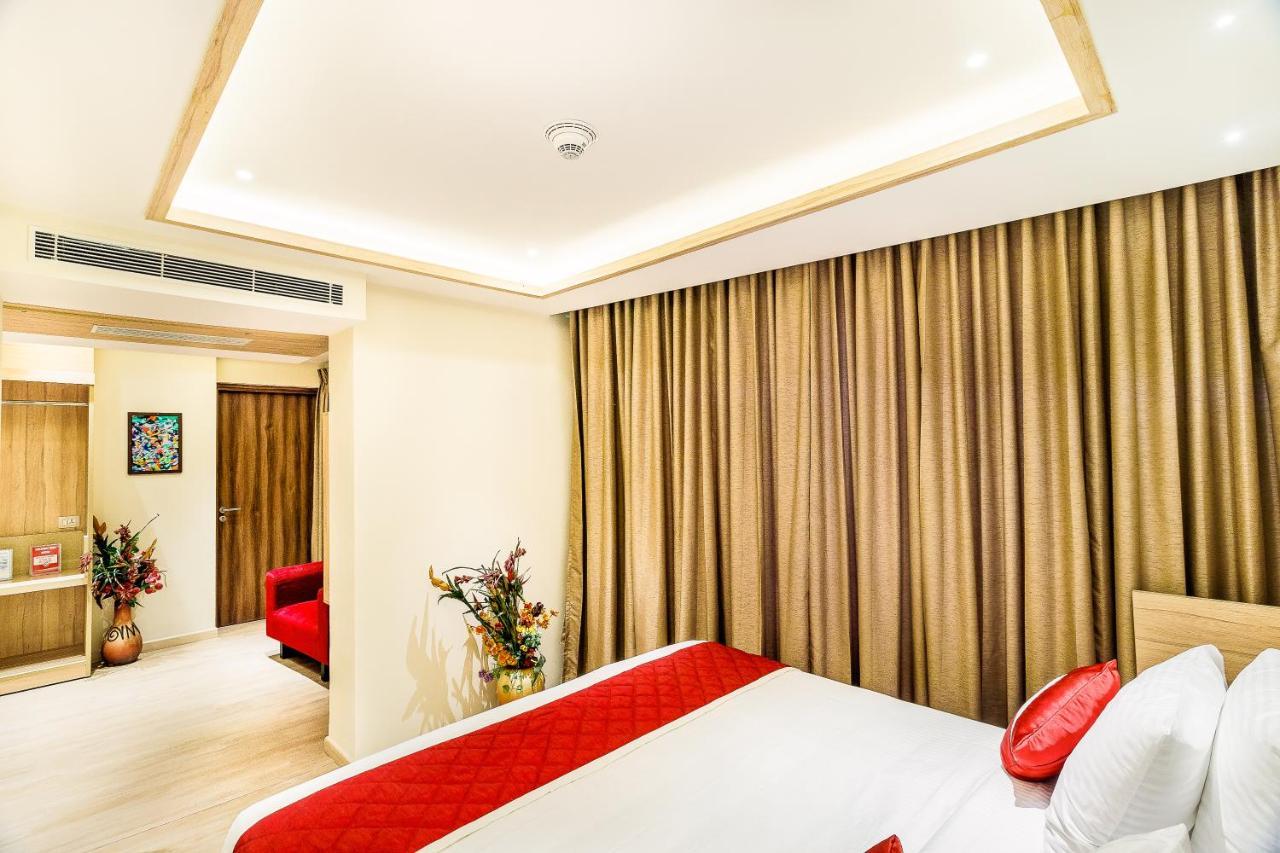 העיר בנגלור Hotel Jagadish International-Sankey Road מראה חיצוני תמונה