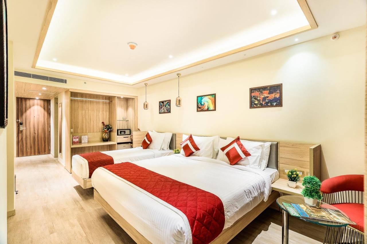 העיר בנגלור Hotel Jagadish International-Sankey Road מראה חיצוני תמונה
