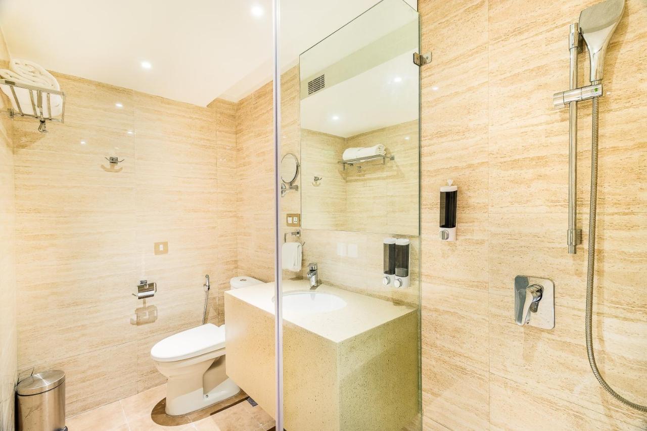 העיר בנגלור Hotel Jagadish International-Sankey Road מראה חיצוני תמונה
